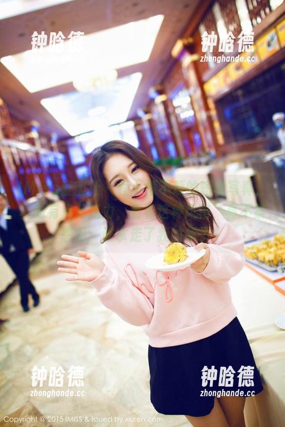 IMiss爱蜜社-程小烦不烦 IMiss爱蜜社 - 程小烦不烦的短裙写真,真的有点儿魔力,看着这种风格,真不禁想问:谁拿走了我的裙子?