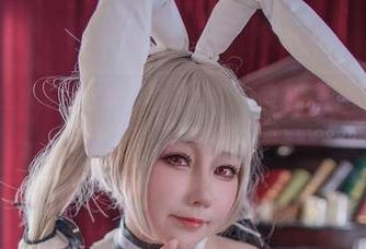 KANEKO_咔喵的这套全套写真，给予你来自美脚的力量，结果却又一脸错愕。