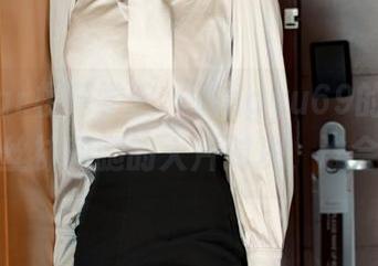 MFStar模范学院 – lingyu69的丝袜写真：丝袜和腿的大片对决，谁会赢？