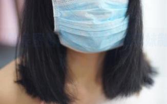 ROSI的美图值得珍藏，但这学妹制服太诱人了！
