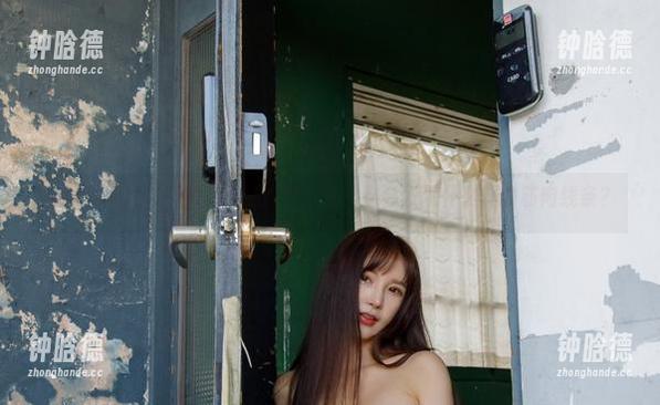 Seoyool(서율)的体操服高清分享：你会发现什么样的筋肉线条？