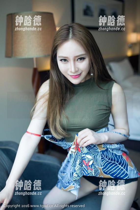 TGOD推女神-雪Baby TGOD推女神 - 从图集中逃不掉的雪Baby,以及她那让人驻足的美腿