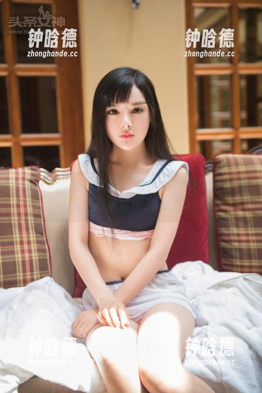 TouTiao头条女神-余心曼 TouTiao头条女神 - 看!余心曼用皮衣撩人,高清套图扎心了。