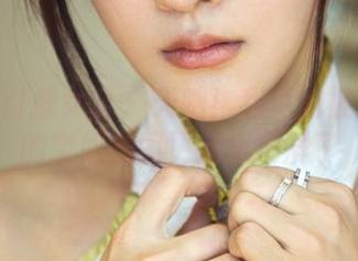 TuiGirl推女郎 – 天呐！我真的被赵梦洁的空姐美图更新给刷屏了