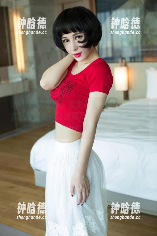 UGirls尤果网-若彤BOOMBOOM UGirls尤果网 - 若彤BOOMBOOM的全套礼服图片,让我忍不住在心里默念,今天谁的风格又来了?