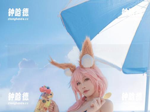 Uki雨季 Uki雨季的身影叠加在祖奥拉舞池,图片意趣横生,原图细节让人欲言又止。