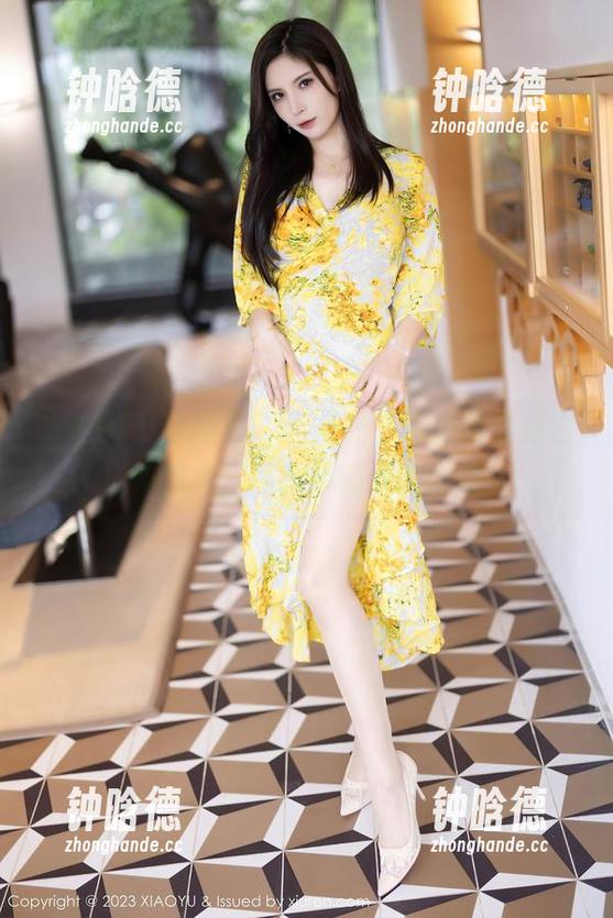 XIAOYU语画界-杨晨晨 XIAOYU语画界 - 无圣光,看杨晨晨穿古典旗袍,那微妙的姿态合集