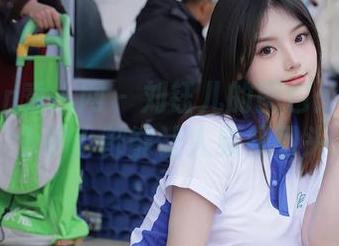 Xiuren秀人网 – 刘钰儿的图包：不是每个护士都能让人频频回头