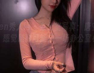Xiuren秀人网 – 办公室写真：唐安诺的私拍，感觉随时可能来一场办公室小剧场。