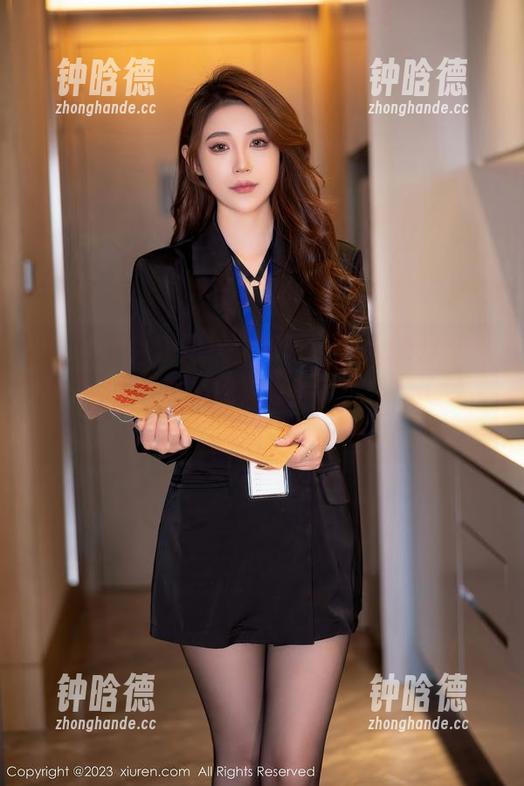 Xiuren秀人网-大琪琪Emily Xiuren秀人网 - 大琪琪Emily的万圣节套图:这真的是我见过最“鬼”的拍摄姿势了!