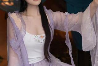 Xiuren秀人网 – 看小Kiki修女，高清图包打开了让人窒息的眼界。