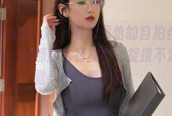 Xiuren秀人网 – 看沈思怡的自拍合集，怎么每一张都那么有故事，捉摸不定的感觉，快让我猜猜！