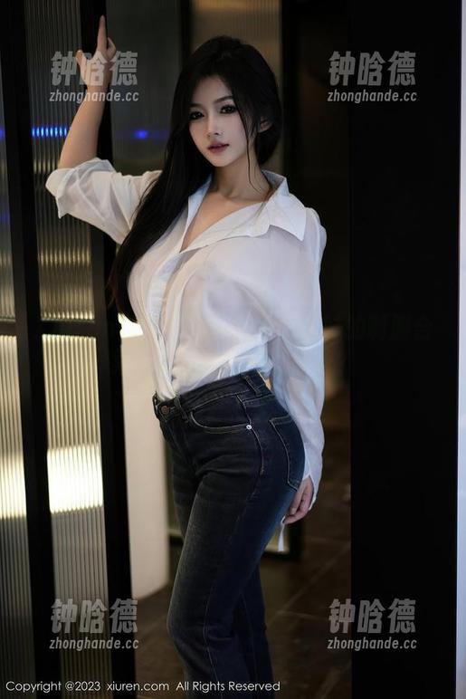 Xiuren秀人网-猫咪巨臀妹妹 Xiuren秀人网 - 猫咪巨臀妹妹的制服合集,哈哈,有点意思吧?