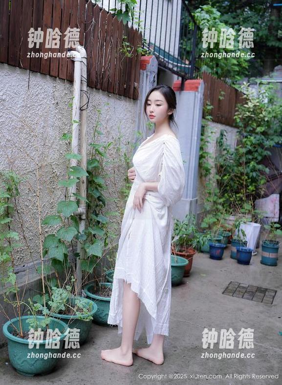 Xiuren秀人网-雪瑞Lisa Xiuren秀人网 - 高清雪瑞Lisa女仆合集:这才是扎心的“打工人”!