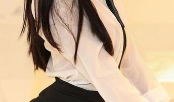 YouMi尤蜜荟 – Yumi尤美的美图，总能调动我各种小情绪，肉丝真是个好名字。