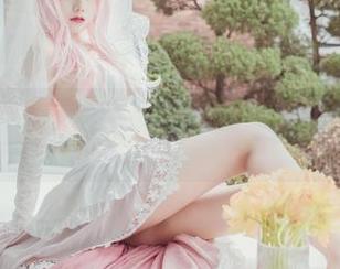 Yuna(윤아)的SAINTPhotolife图库：明星本明星，白天直入云霄晚上跌落人间。