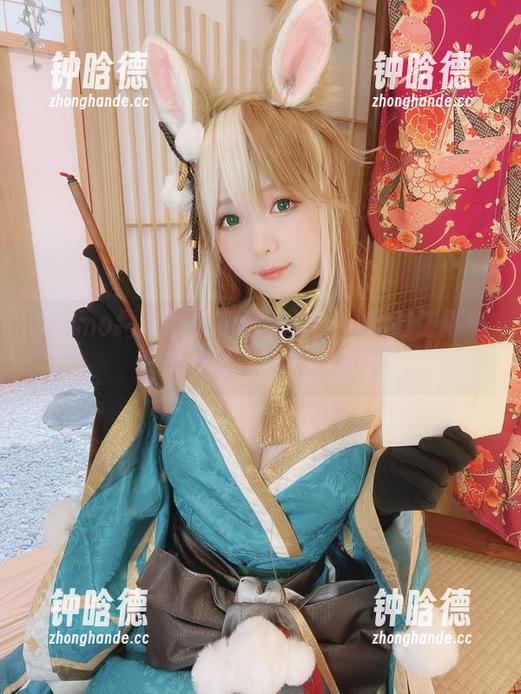 shimo霜月 shimo霜月的白裙进化论:从临时工到每个美图都像杂志封面!
