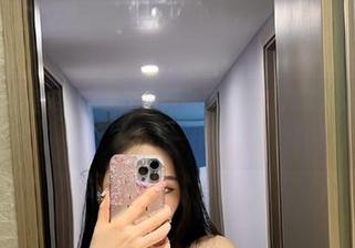 微密圈 – 不爱笑的赛琳的最新高清写真，死库水让一切变得不一样