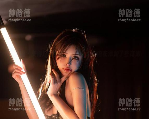 于芷晴 微密圈 - 美得过分?于芷晴的金灿灿内衣添加了些高清小魔法。