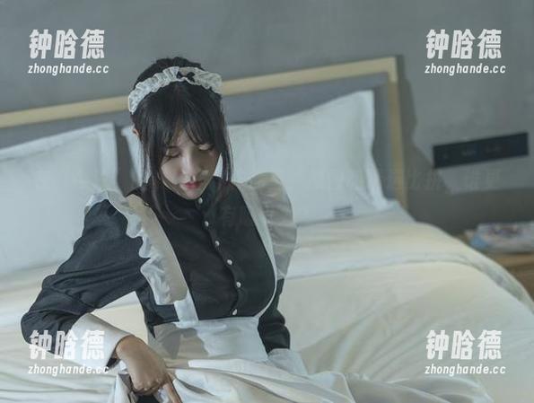 今汐 在“今汐”的“奴仆”作品里,原图和精选比拼,谁更有吸引力?