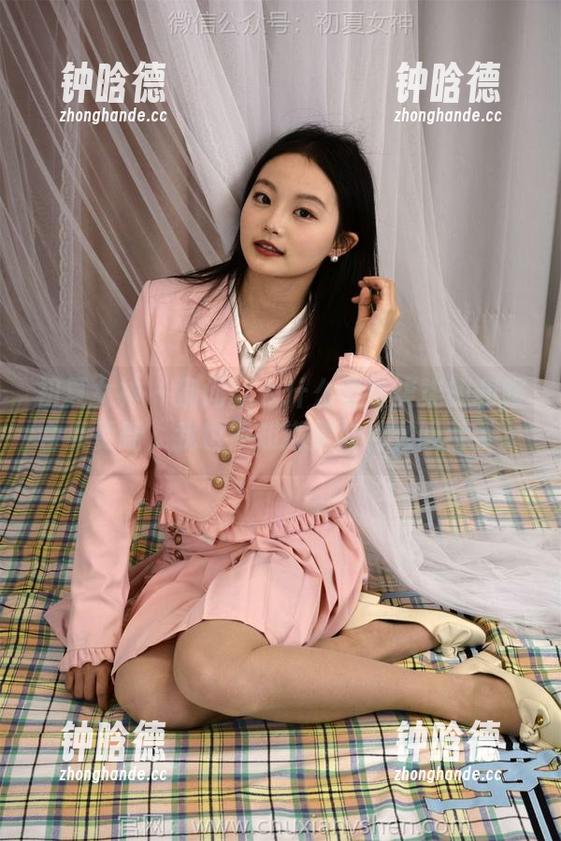 初夏女神-柒柒 初夏女神 - 别问我为什么关注柒柒的和服合集更新,我也不知道是被什么吸引了。