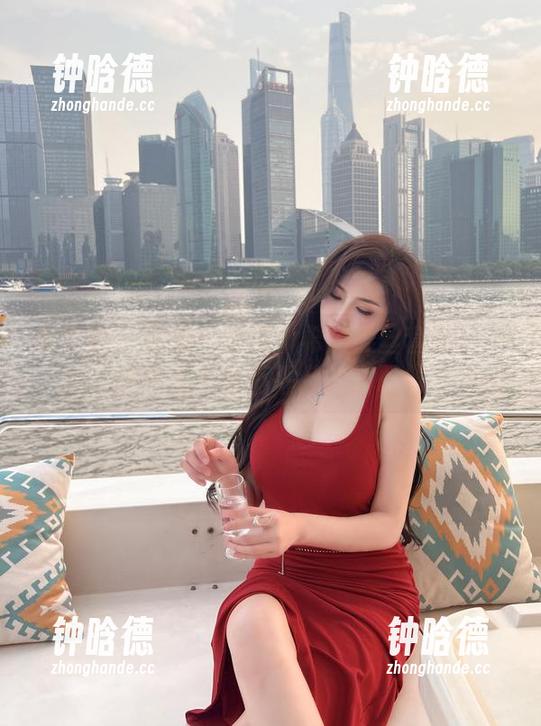 周妍希 微密圈 - 分享一下周妍希的黑丝套图——这个夏天最不平凡的搭配!