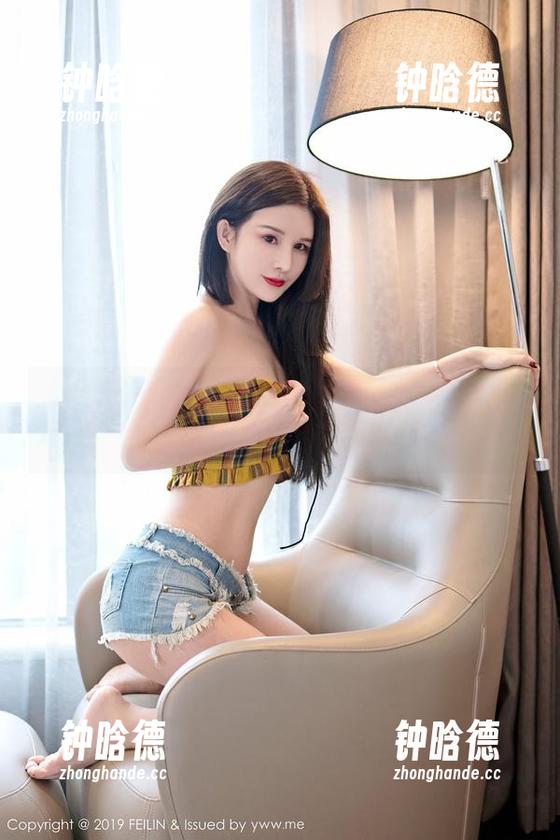 嗲囡囡-SiByl李思宁 嗲囡囡 - SiByl李思宁的睡衣作品:是妩媚还是单纯?你决定。