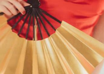 又见夏夏子的瑜伽美图更新，让我想知道是不是软骨兔才可以轻松做到的？