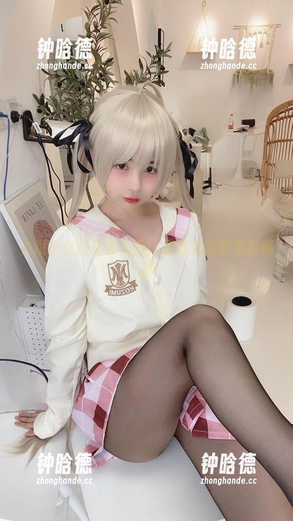 失眠小宁的写真合集：猜猜这暗影里的秘密