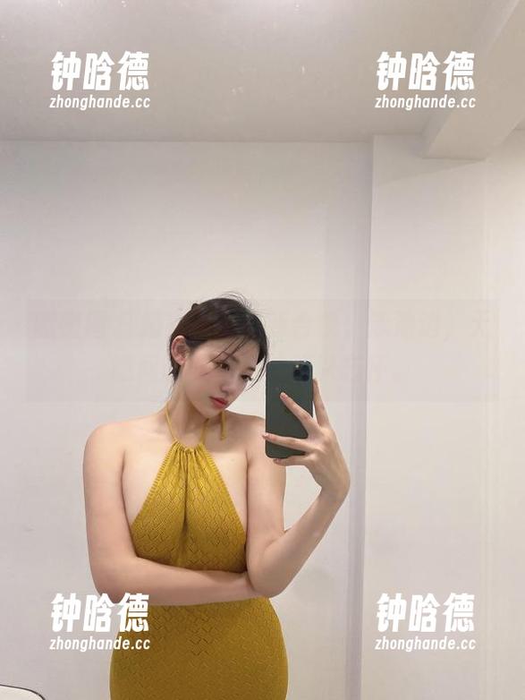 奶宝妹纸 微密圈 - 奶宝妹纸最新合集,泳池边,无意间的美好真的难以忘怀。