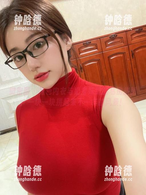 微密圈 - 黑色内衣与奶宝妹纸的私房拼图：一块一块拼起来不一样的风景！