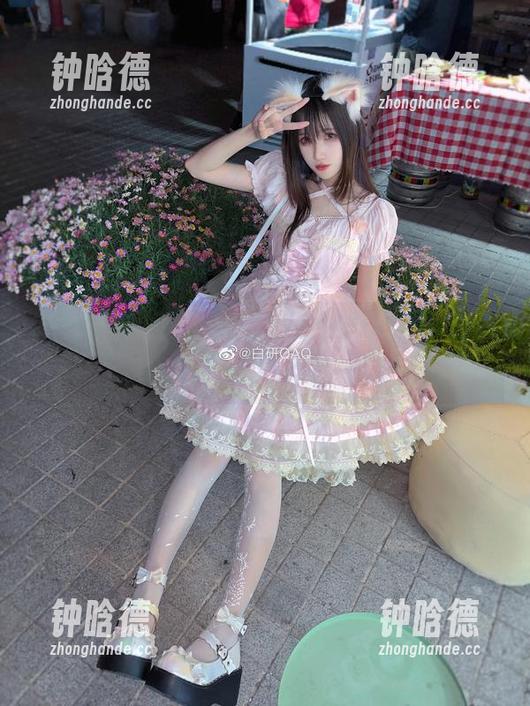 妖君白研 真的,妖君白研的FGO玉藻前照片,有种让人想多看两眼的吸引力。