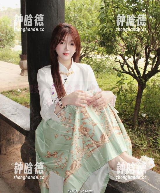 小众视觉-小苏菲 小众视觉 - 独家合集!小苏菲泳衣趣事,你想知道的都在这里