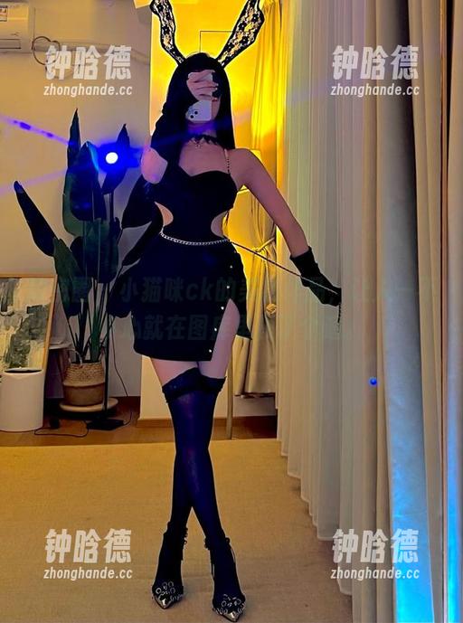 小猫咪ck 微密圈 - 小猫咪ck的美腿作品,让人一不小心就在图库里摸了个遍。
