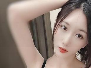 微密圈 – 小玉吃果冻和她的双人创作，真的传达出一种“来呗，免费作品就是好！”