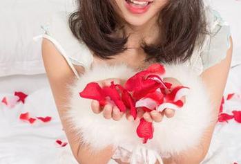 尤果网 – 不止礼服，徐梓伊的美图更新着实惊艳到我了！