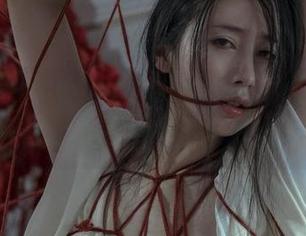 她的泳装太诱惑——岛田云溪在线高清版，保护好你的眼睛