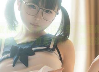 幼水铃衣和初音未来在这个兔子洞里做了些啥？欣赏她的高清写真集是无法自拔的欲望呀。