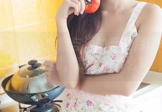 推女神 – Una尤娜与海的亲密月谈——图集慢慢翻，我在想什么呢