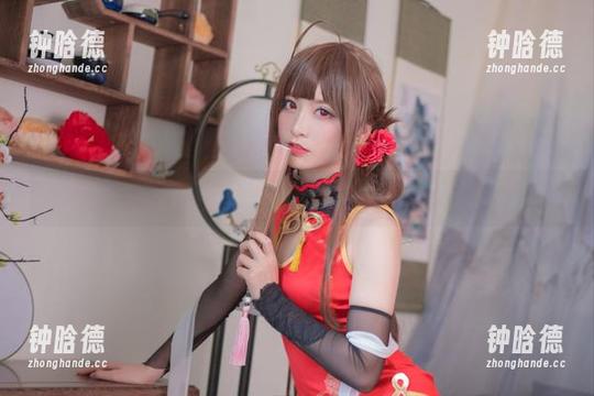 星野saori 星野saori在空中舞动:又一轮更新的空姐cos,谁能抗拒?