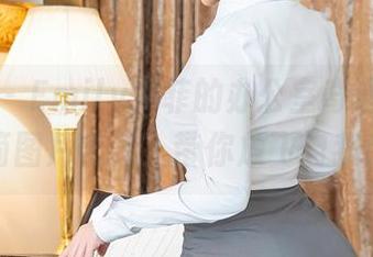 星颜社 – Emily尹菲的办公室奇遇记：极简图片合集，带你放飞自我！