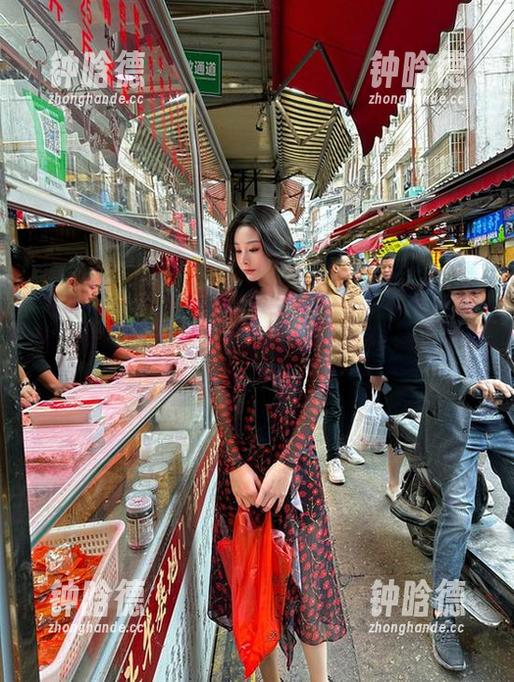 是小逗逗 微密圈 - 是小逗逗竟然用黑丝玉足俘获众心,原图释放的气氛就是耐人寻味,我也在默默赞叹。