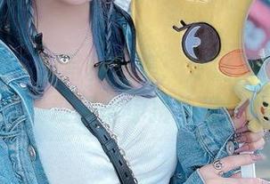 月城委员会的写真图集：专属风格，别说我没提醒你抬头看！