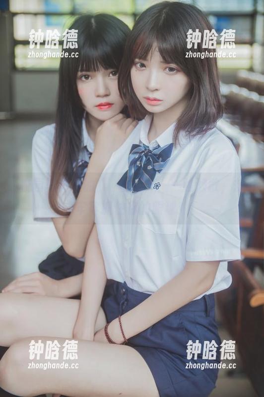桜桃喵 校园写真里的“桜桃喵”,一脸懒散,却牢牢抓住你的眼球!