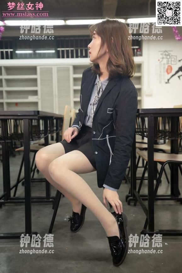 梦丝女神-乔儿 梦丝女神 - 乔儿发力:运动精选图片,打破常规的姿态