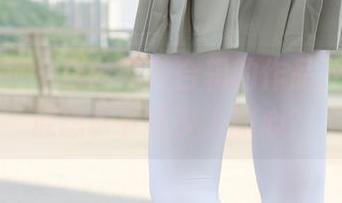 森萝财团 – 白丝网鞋合辑的作品，芝士到底想拿下多少人的心？