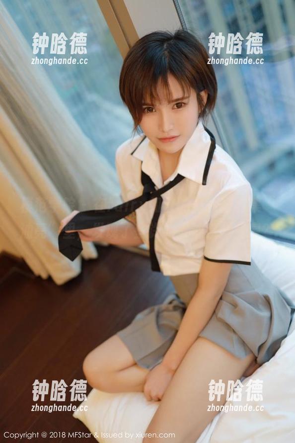 模范学院-fairy如歌 模范学院 - 在fairy如歌的最新写真集“油亮”里,发现了些许的“油腻”气息?