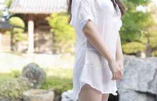 模范学院 – 水流潺潺，婠婠么的泳池写真集来了，你敢黑进下载吗？