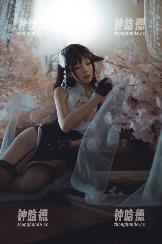 樱落酱w 樱落酱w:学姐之美,别忘了把她的图免费带走啊!