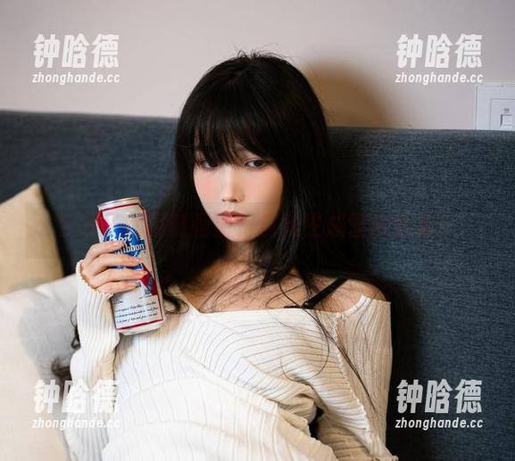 汪知子 汪知子的浴缸画面,自动生成壁纸合集!